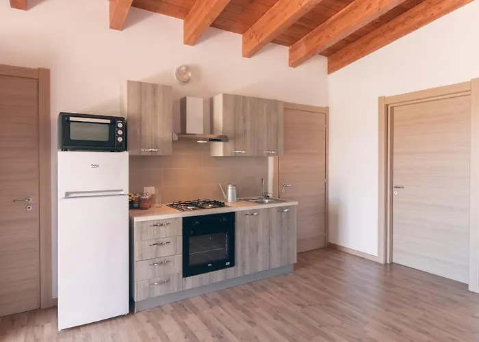 Casale Carolea 公寓 *